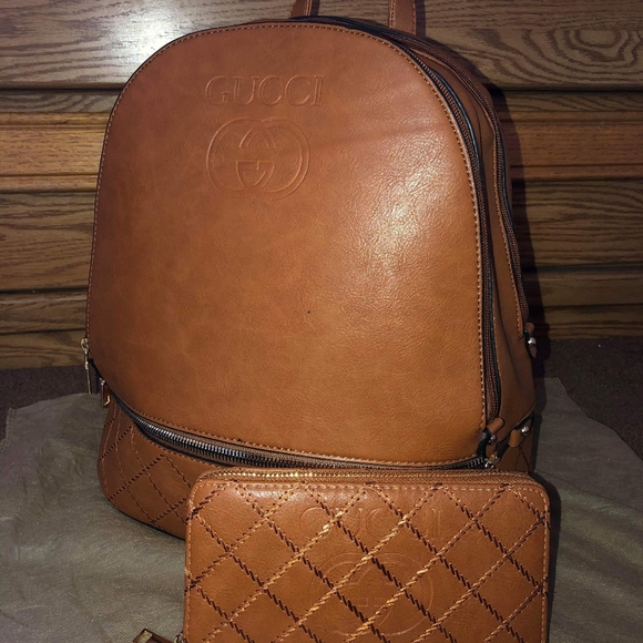 Backpack - Picture 4 of 4